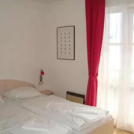 Carinthia 3*